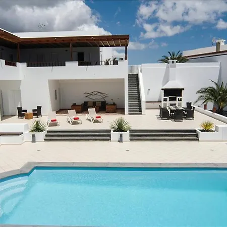 Leandra With Sea Views And A Mini Tennis Court فيلة *