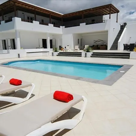 Leandra With Sea Views And A Mini Tennis Court * بْوُرتو كاليرو