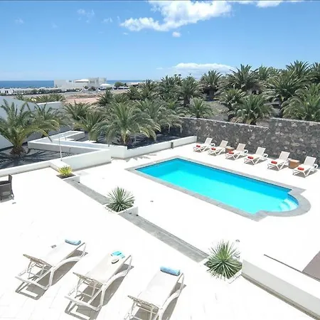 فيلة Leandra With Sea Views And A Mini Tennis Court *