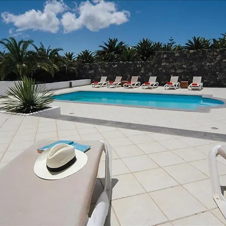 Leandra With Sea Views And A Mini Tennis Court Villa *
