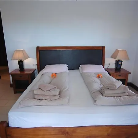 Villa Leandra With Sea Views And A Mini Tennis Court *