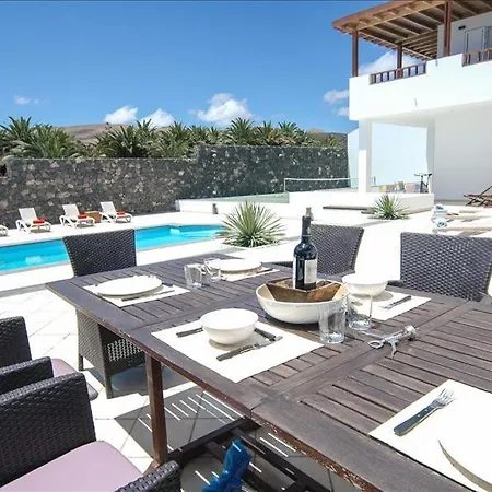 Leandra With Sea Views And A Mini Tennis Court Villa *